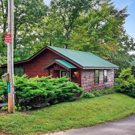 Romantic Mtn Cabin Hot Tub & Jacuzzi Views Villa Sevierville Exterior photo